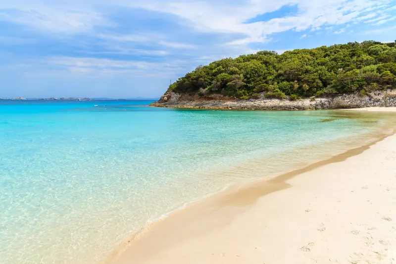 Eau turquoise et sable blanc en Corse