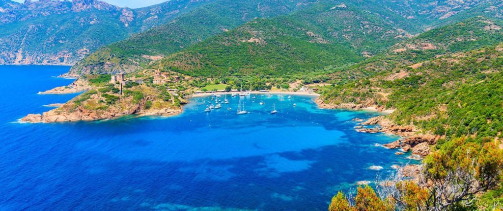 La Corse est une destination de vacances ensoleillée