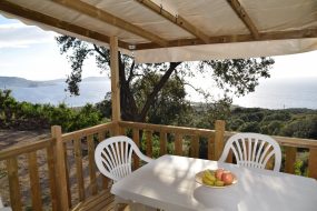 Privéterras en privacy Corsica